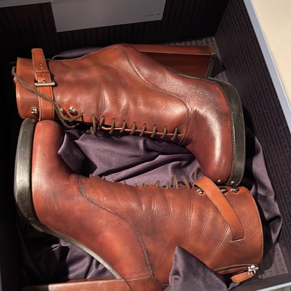 Beautiful ankle bootie. Texturized leather. High heel you must be able to WALK! - Picture 3 of 6